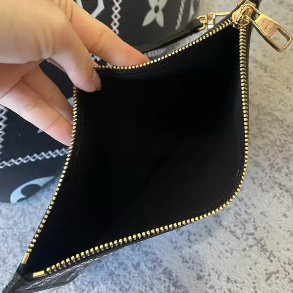 First Bag Ru LOUIS VUITTON NEVERFULL MM