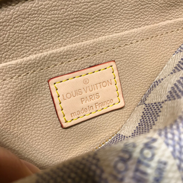 [FREE SHIPPING] LOUIS VUITTON COSMETIC POUCH