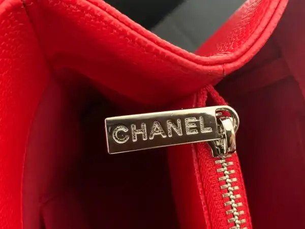 First bag ru CHANEL TOTE BAG