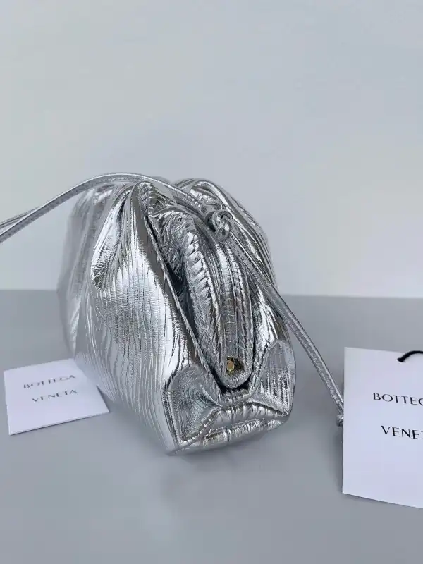 BOTTEGA VENETA MINI POUCH