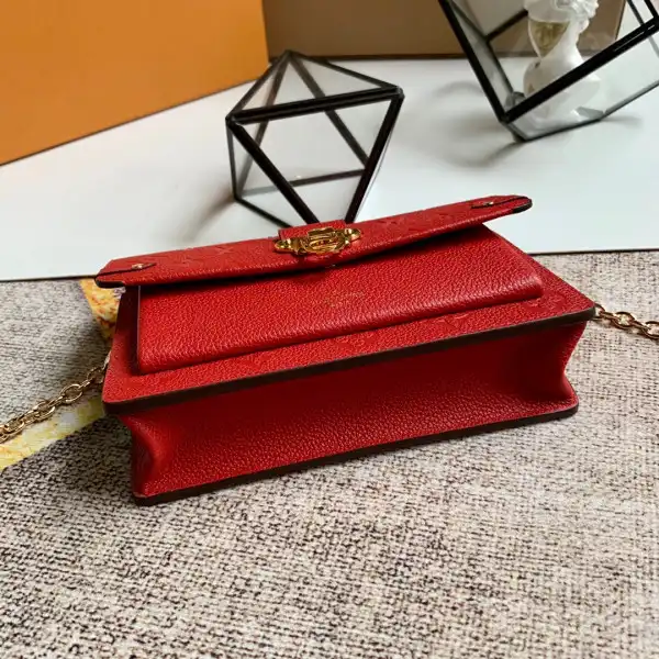 LOUIS VUITTON VAVIN CHAIN WALLET