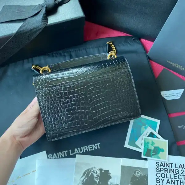 Bagsoffer YSL SUNSET IN CROCODILE-EMBOSSED SHINY LEATHER