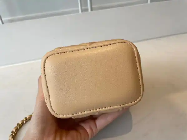 CHANEL VANITY CASE