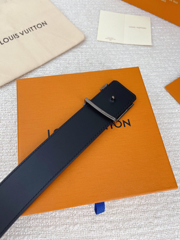 LOUIS VUITTON BELT