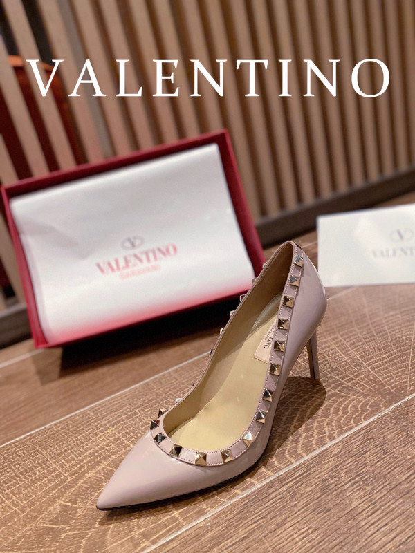 [FREE SHIPPING] VALENTINO ROCKSTUD HIGH HEELS