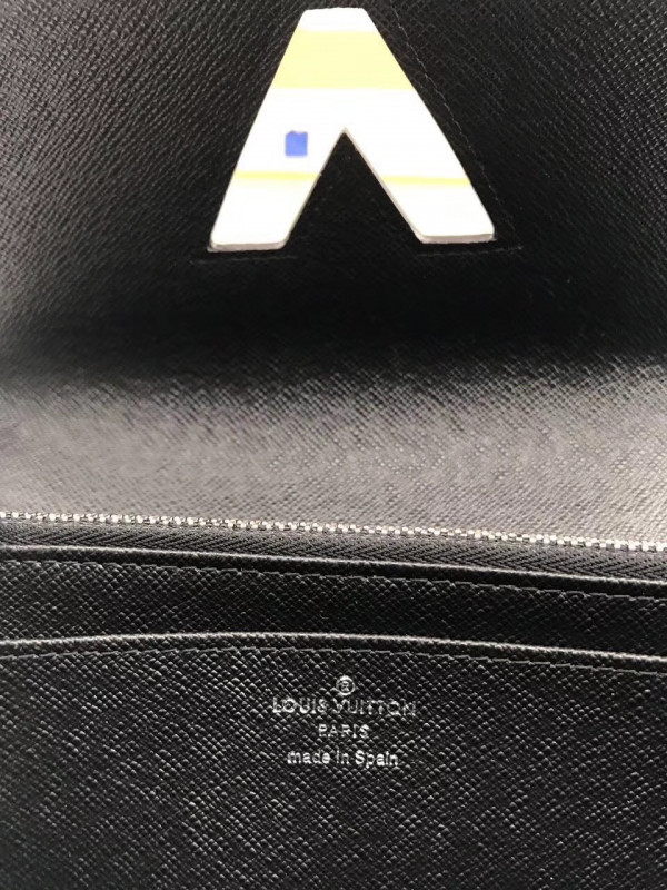 HOT SALE Louis Vuitton Twist Wallet