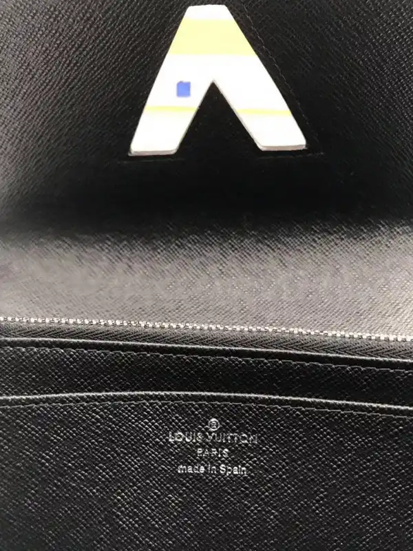 Louis Vuitton Twist Wallet