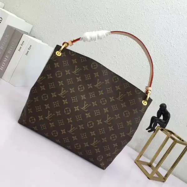 First bag ru Louis Vuitton GRACEFUL PM