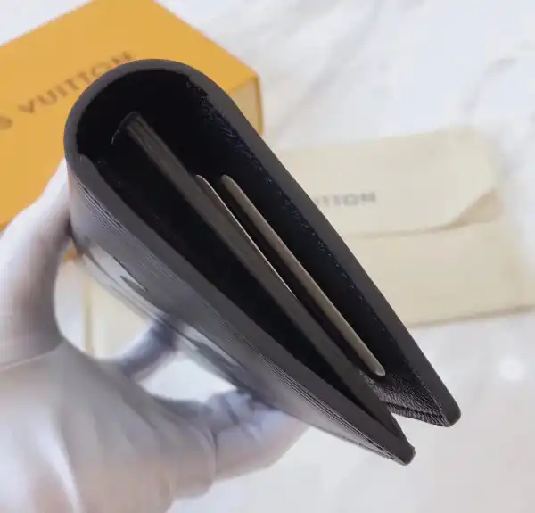 Frstbag ru Louis Vuitton Supreme wallet