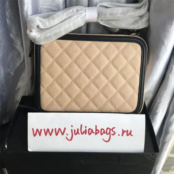 CHANEL VANITY CASE