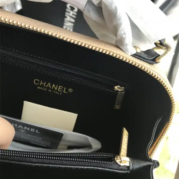 CHANEL VANITY CASE