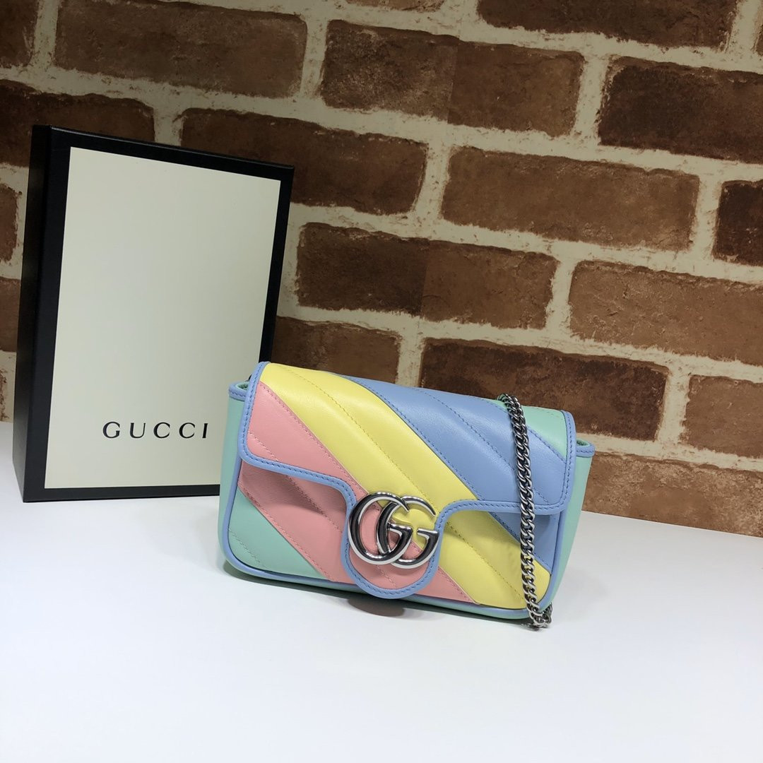 GUCCI GG Marmont super mini bag