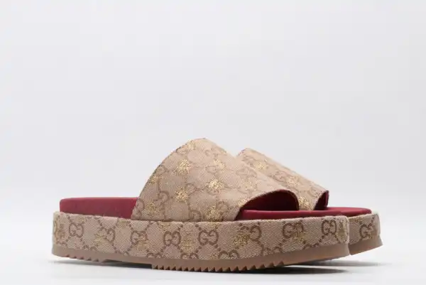 GUCCI Original GG slide sandal