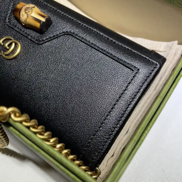 Yupoo bagsoffer Gucci Diana chain wallet with bamboo