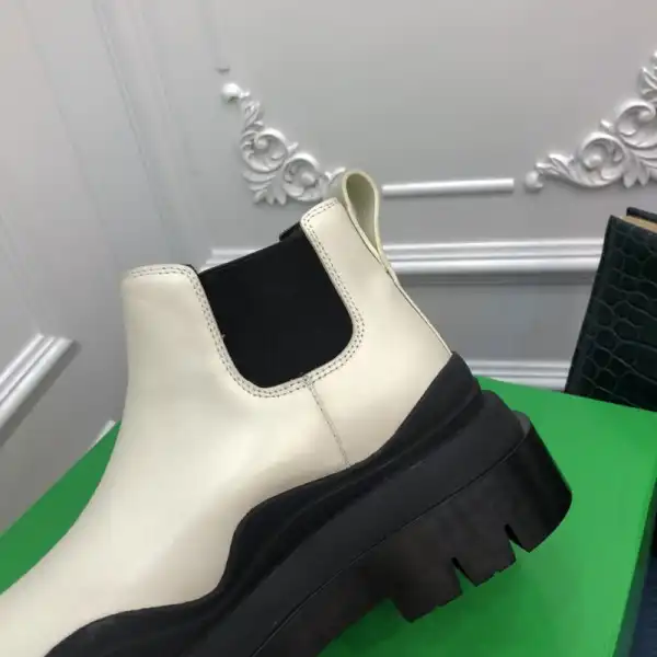 BOTTEGA VENETA TIRE