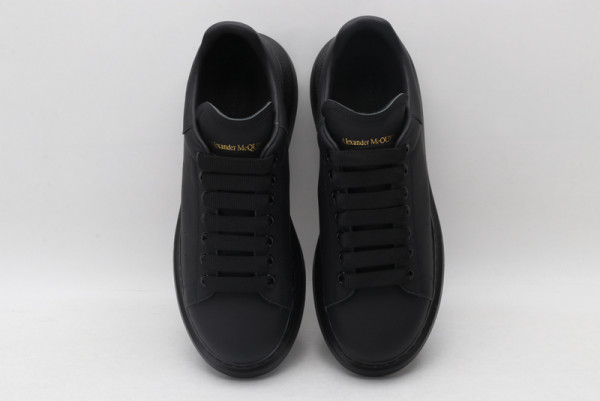 HOT SALE ALEXANDER MCQUEEN Oversized Sneaker