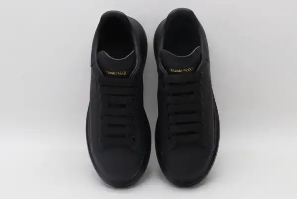 Frstbag ru ALEXANDER MCQUEEN Oversized Sneaker