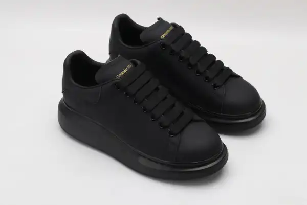 Yupoo bagsoffer ALEXANDER MCQUEEN Oversized Sneaker