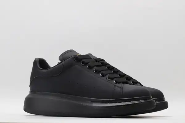 Frstbag ru ALEXANDER MCQUEEN Oversized Sneaker