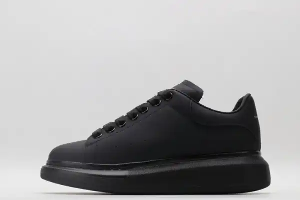 Yupoo bagsoffer ALEXANDER MCQUEEN Oversized Sneaker