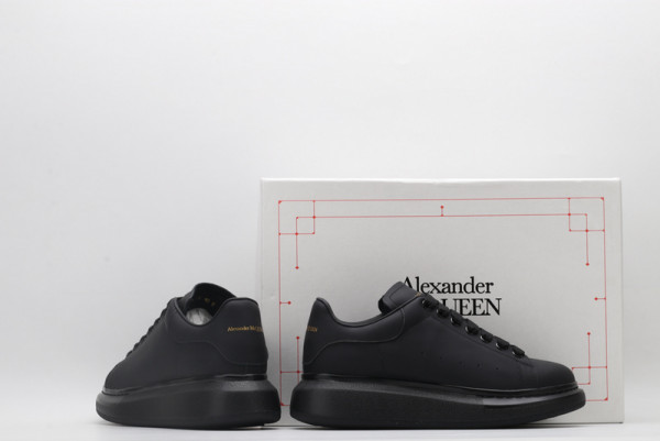 HOT SALE ALEXANDER MCQUEEN Oversized Sneaker