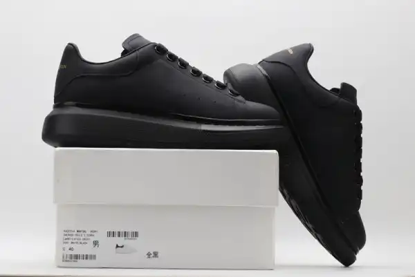 Frstbag ru ALEXANDER MCQUEEN Oversized Sneaker