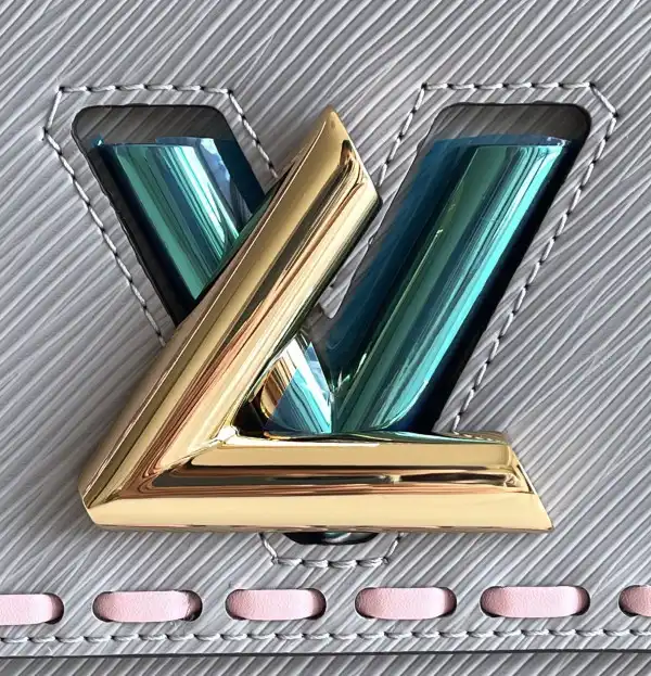 LOUIS VUITTON TWIST MM