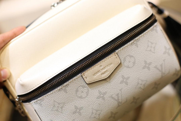 HOT SALE Louis Vuitton Messenger