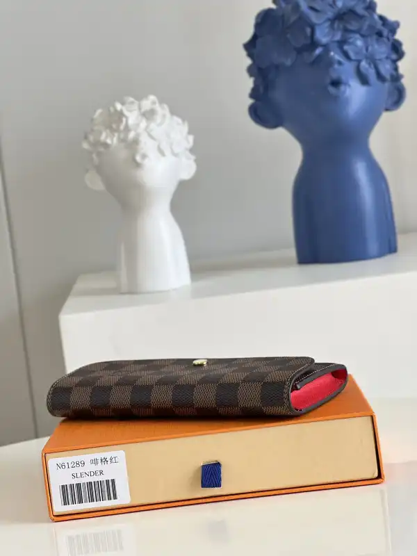 LOUIS VUITTON EMILIE wallet