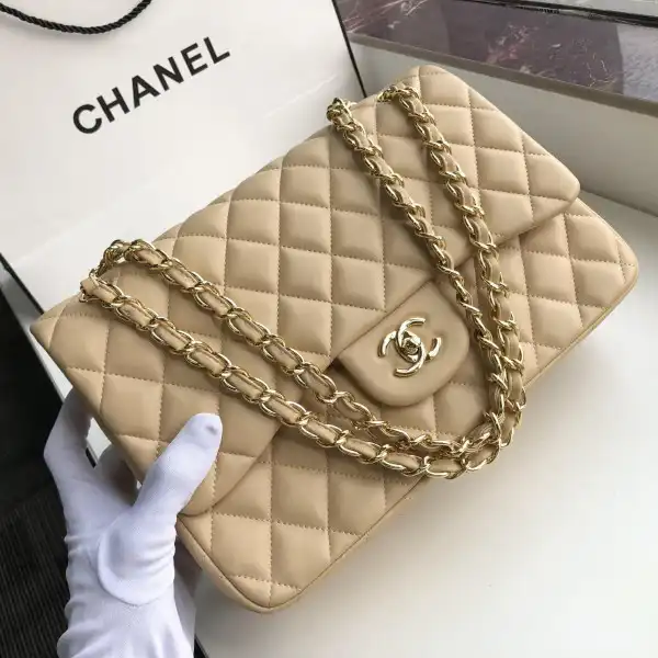 First bag ru CHANEL FLAP BAG 30CM