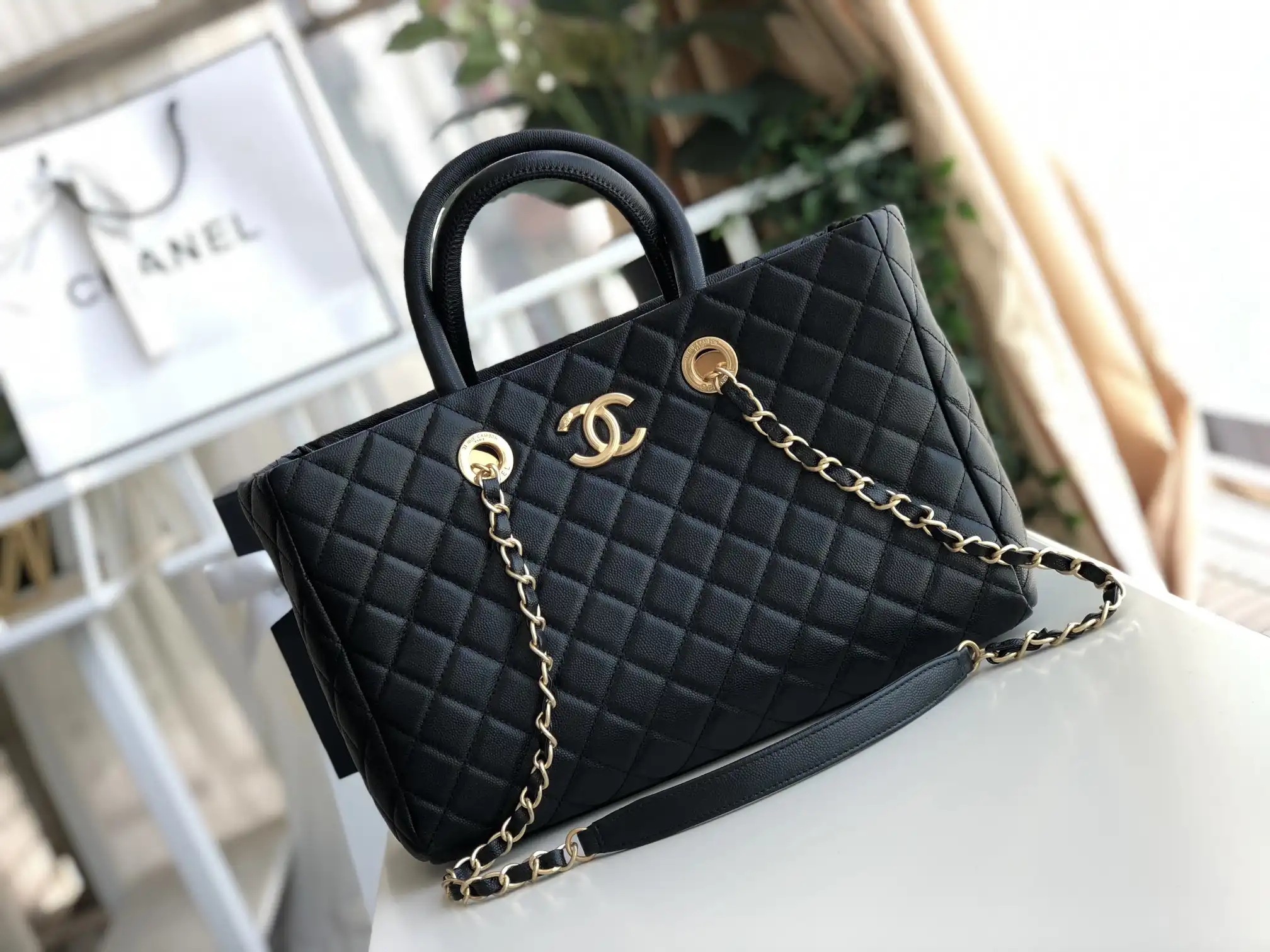 First bag ru CHANEL TOTE BAG