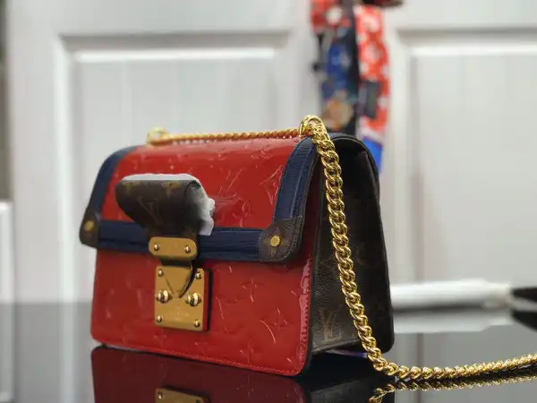 Frstbag ru LOUIS VUITTON WYNWOOD