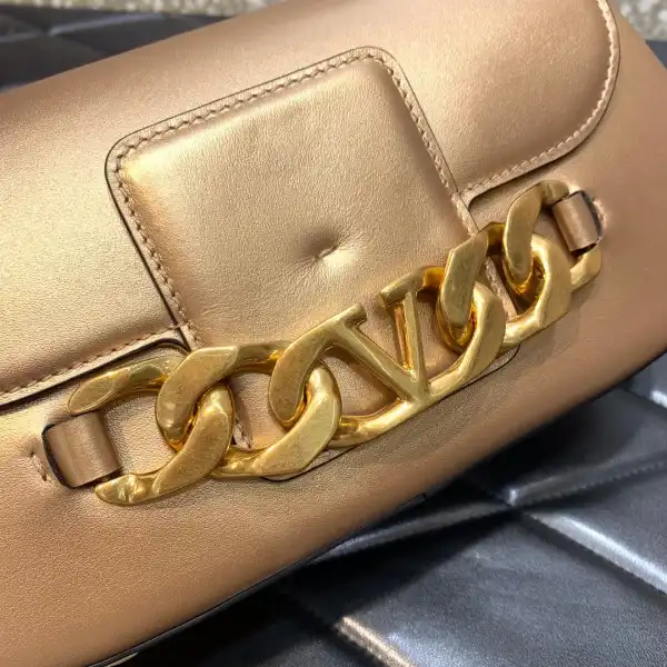 VALENTINO VLOGO CHAIN SHOULDER BAG IN CALFSKIN