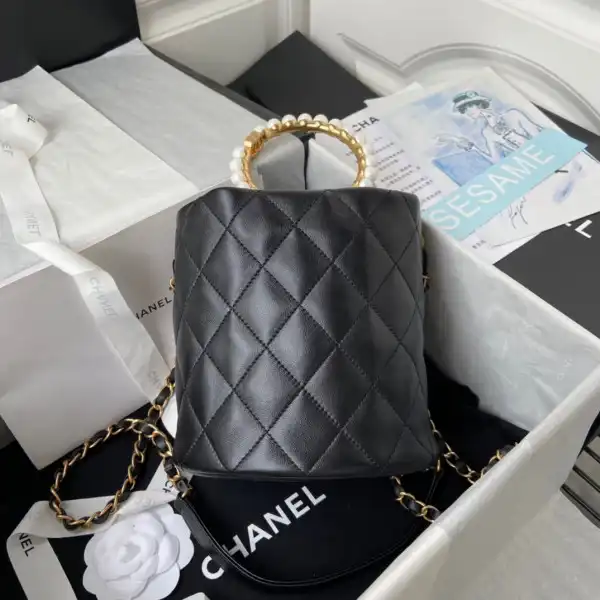 CHANEL BUCKET BAG