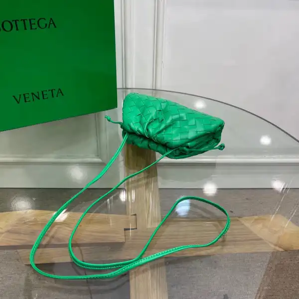 BOTTEGA VENETA MINI POUCH