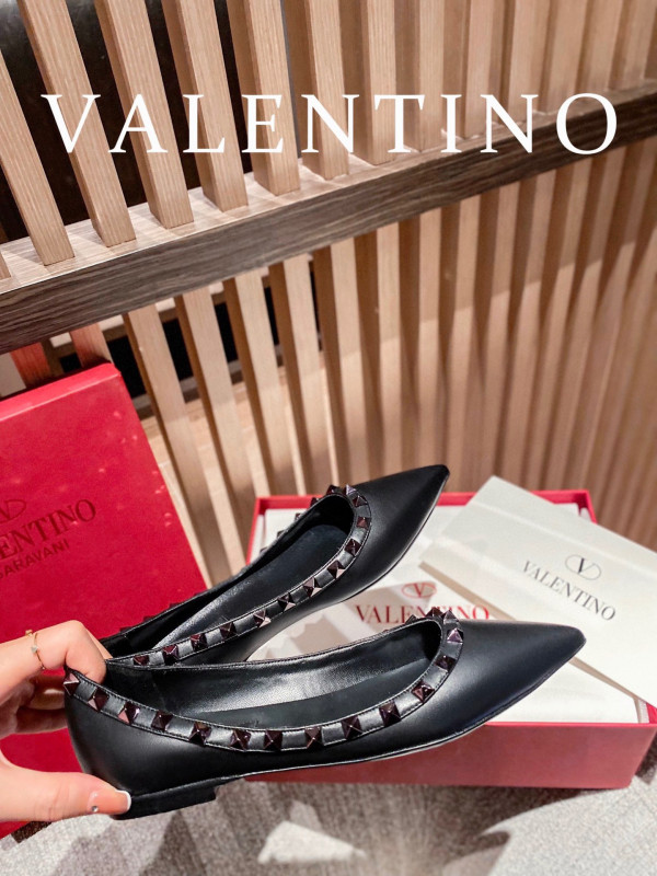 HOT SALE VALENTINO ROCKSTUD FLAT