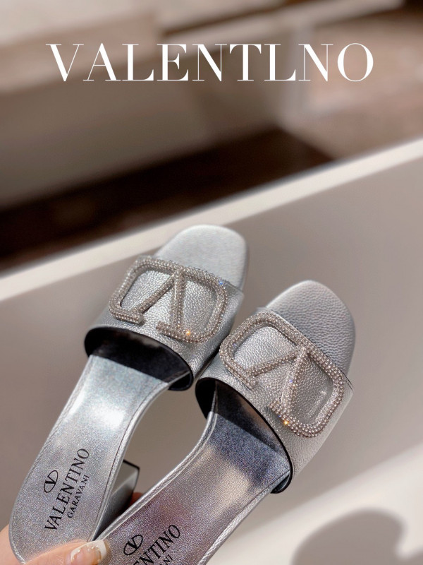 HOT SALE VALENTINO VLOGO SIGNATURE SLIDE SANDAL