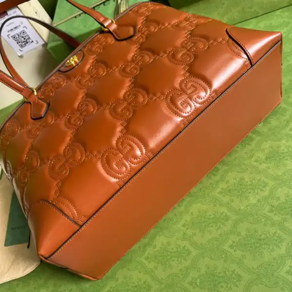 GUCCI GG matelassé leather medium tote