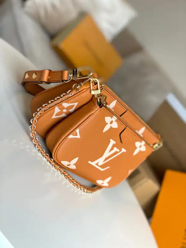 Aaa replica ru LOUIS VUITTON MULTI POCHETTE ACCESSOIRES