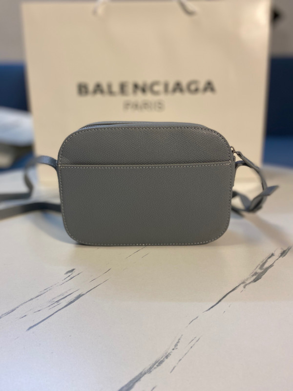 HOT SALE BALENCIAGA EVERYDAY CAMERA BAG XS