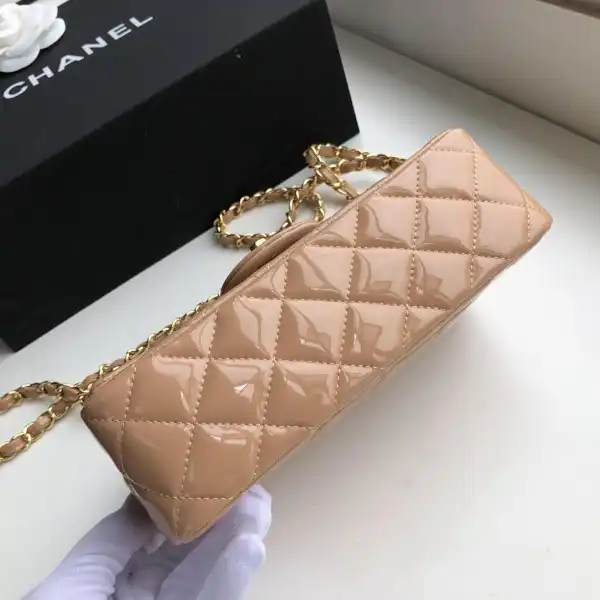 CHANEL FLAP BAG 20CM