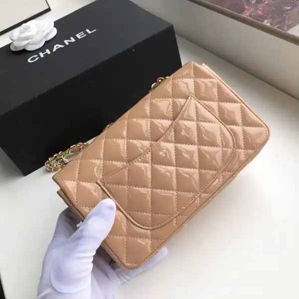 CHANEL FLAP BAG 20CM