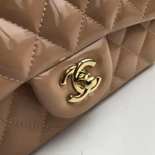 CHANEL FLAP BAG 20CM