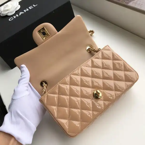 CHANEL FLAP BAG 20CM