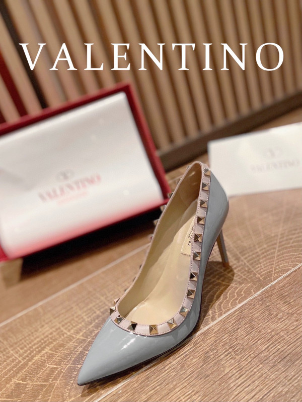 HOT SALE VALENTINO ROCKSTUD HIGH HEELS