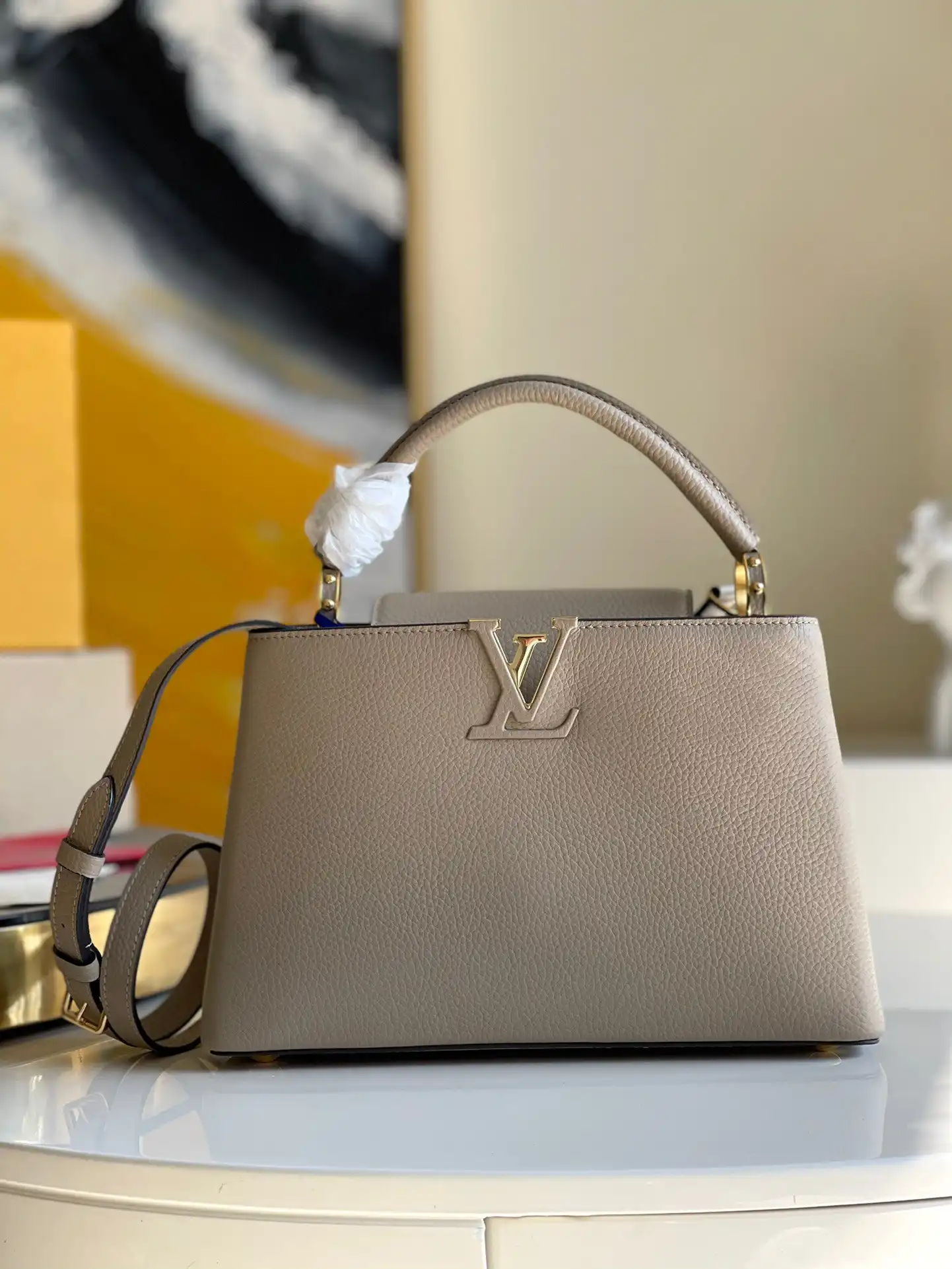 Rep LOUIS VUITTON CAPUCINES MM