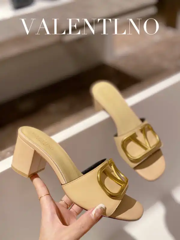 VALENTINO VLOGO SIGNATURE SLIDE SANDAL