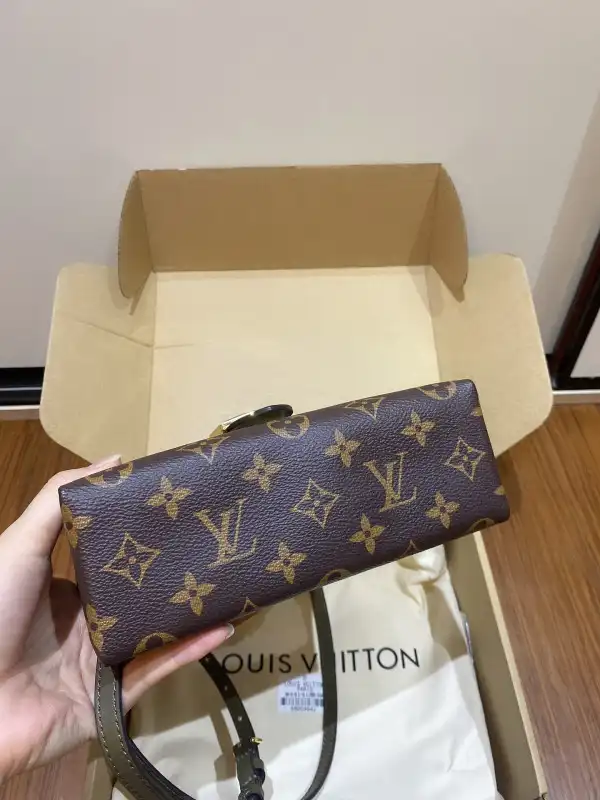 Aaa replica ru LOUIS VUITTON LOCKY BB