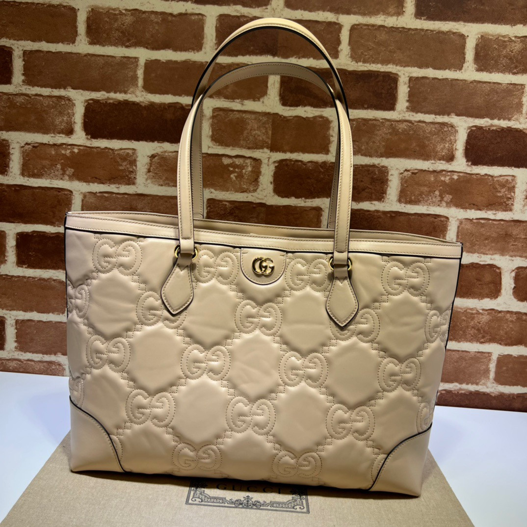 HOT SALE GUCCI GG matelassé leather medium tote