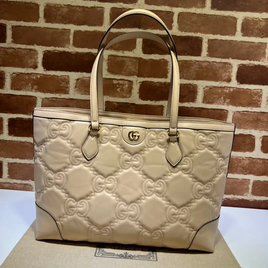 GUCCI GG matelassé leather medium tote